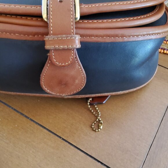 Coach Vintage Spectator Saddle Bag in Black and Tabac Trim - Picture 4 of 10